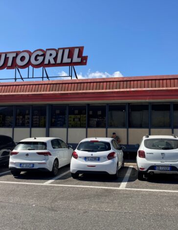 Autogrill "Casilina Ovest" / Stefano Sanna Architettura Integrata